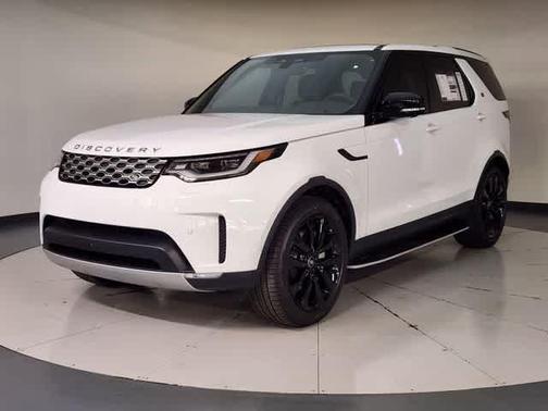 Fuji White 2026 Land Rover Discovery S