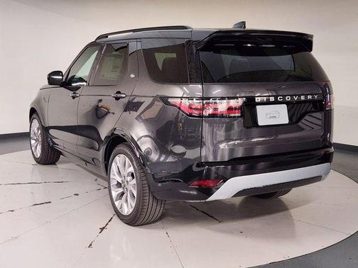 Carpathian Grey 2026 Land Rover Discovery GEMINI EDITION