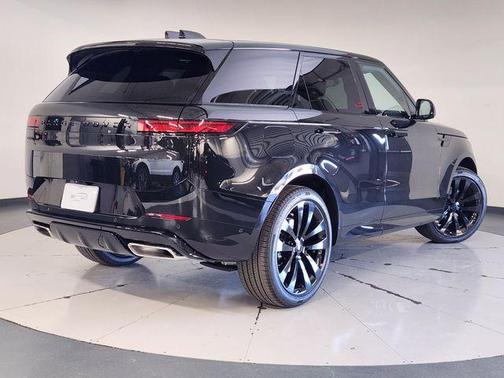 Santorini Black 2026 Land Rover Range Rover Sport P400 Dynamic SE
