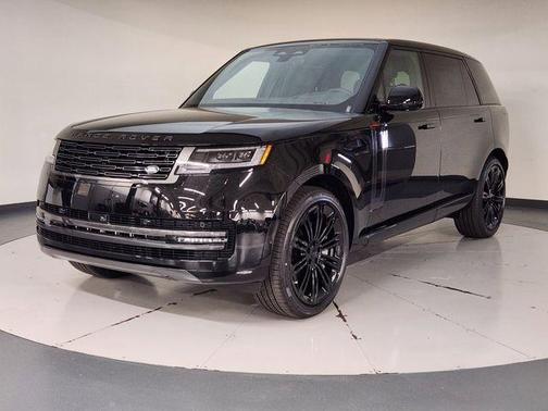 Santorini Black 2026 Land Rover Range Rover P530 SE 7 Seat