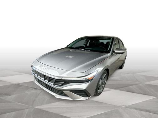 Metal 2025 Hyundai ELANTRA SEL Convenience