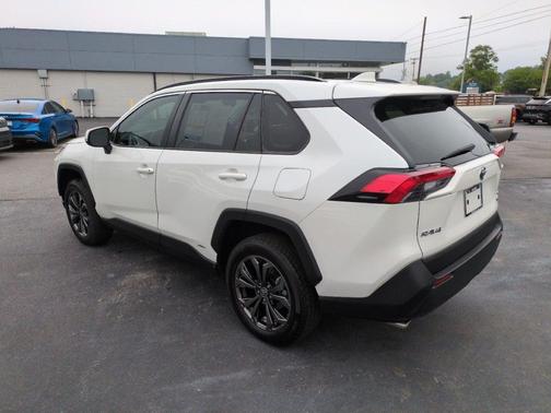 2022 Toyota RAV4 Hybrid XLE Premium