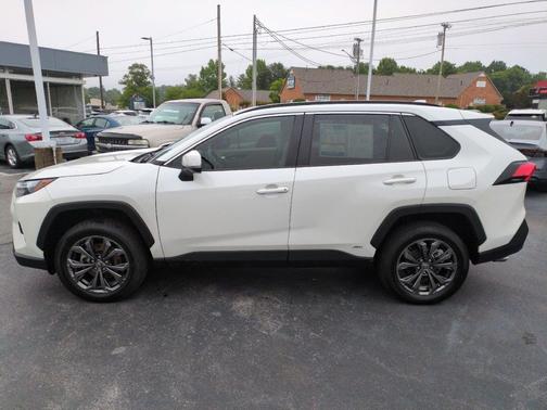 2022 Toyota RAV4 Hybrid XLE Premium