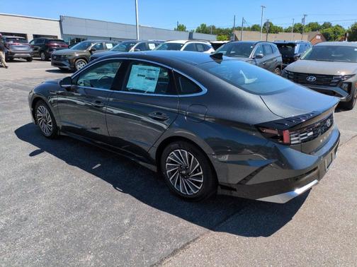 Portofino Gray 2026 Hyundai SONATA Hybrid SE