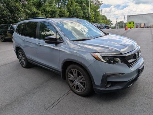 Sonic Gray Pearl 2022 Honda Pilot AWD Sport