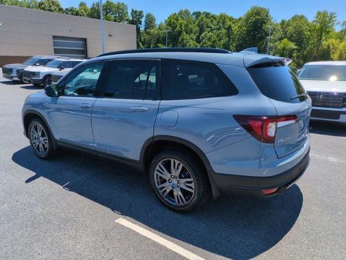 Sonic Gray Pearl 2022 Honda Pilot AWD Sport