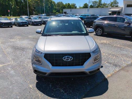 Shimmering Silver 2026 Hyundai VENUE SE
