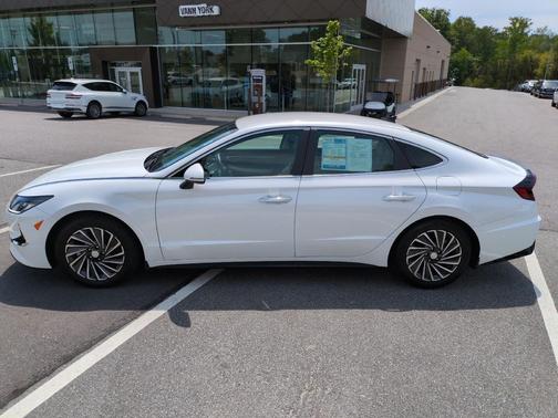 Hyper White 2022 Hyundai SONATA Hybrid SE