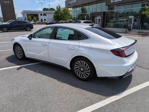 Hyper White 2022 Hyundai SONATA Hybrid SE