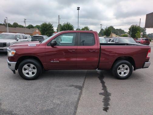 Delmonico Red Pearlcoat 2022 RAM 1500 Big Horn/Lone Star