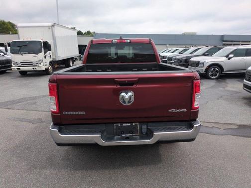 Delmonico Red Pearlcoat 2022 RAM 1500 Big Horn/Lone Star