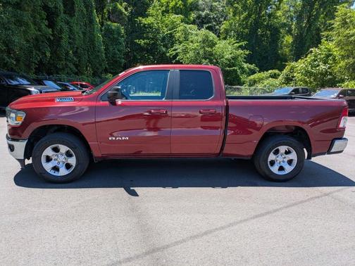 Delmonico Red Pearlcoat 2022 RAM 1500 Big Horn/Lone Star