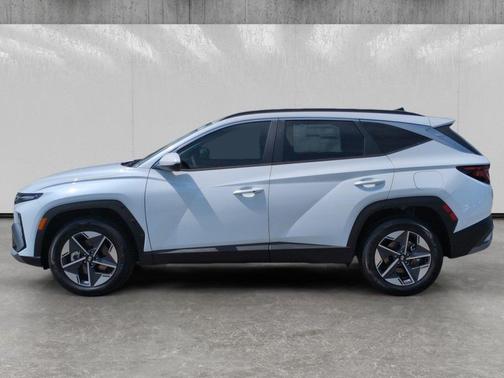 Creamy White Pearl 2026 Hyundai TUCSON Hybrid SEL