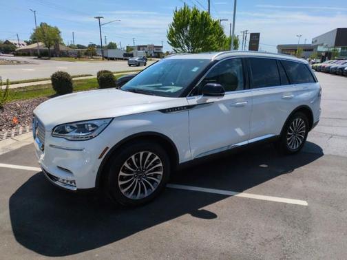 Pristine White Metallic Tri-Coat 2022 Lincoln Aviator Reserve