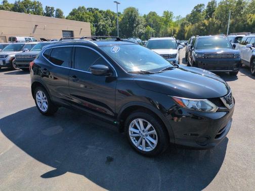 Magnetic Black 2018 Nissan Rogue Sport SV