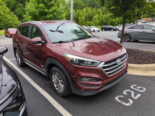 Ruby Wine 2017 Hyundai TUCSON SE Plus