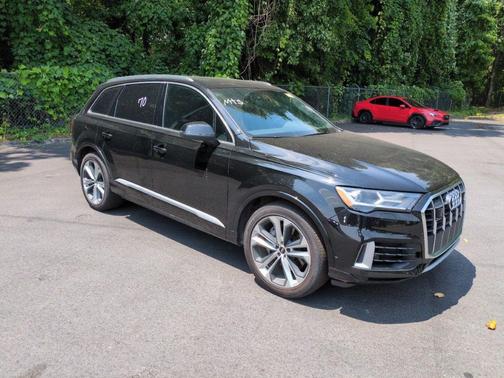 Mythos Black Metallic 2023 Audi Q7 55 Prestige