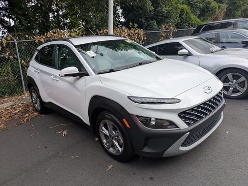 Lunar White 2023 Hyundai KONA SEL