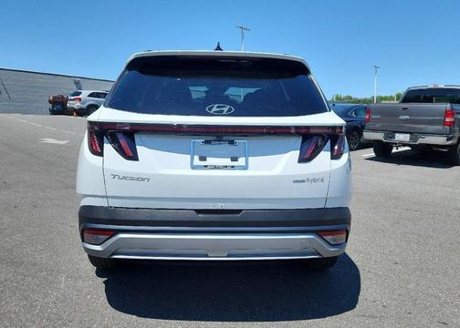 Creamy White Pearl 2026 Hyundai TUCSON Hybrid SEL Convenience