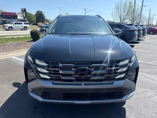 Phantom Black 2026 Hyundai TUCSON Limited