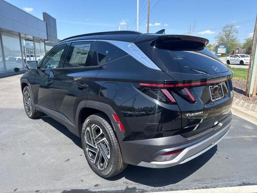 Phantom Black 2026 Hyundai TUCSON Limited