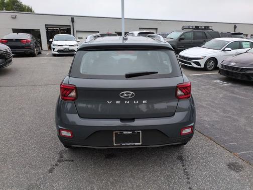 Ecotronic Gray 2026 Hyundai VENUE SEL