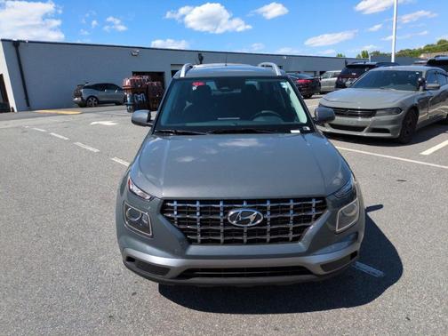 Ecotronic Gray 2026 Hyundai VENUE SEL