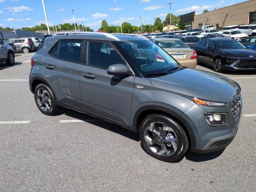Ecotronic Gray 2026 Hyundai VENUE SEL
