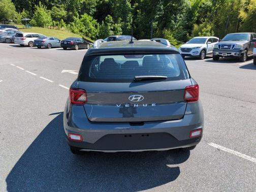 Ecotronic Gray 2026 Hyundai VENUE SEL