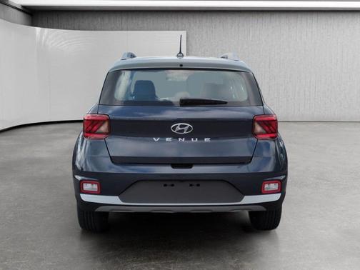 Denim w/White Roof 2026 Hyundai VENUE SEL w/Two-Tone Roof