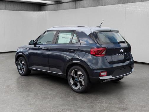 Denim w/White Roof 2026 Hyundai VENUE SEL w/Two-Tone Roof