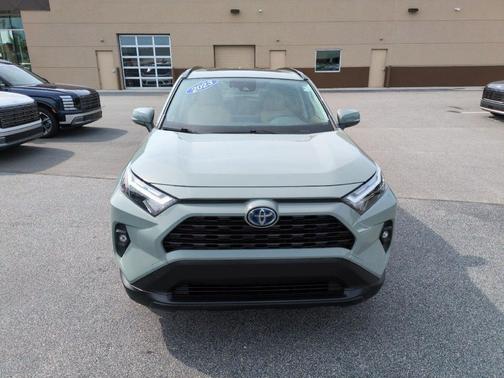 2023 Toyota RAV4 Hybrid XLE Premium