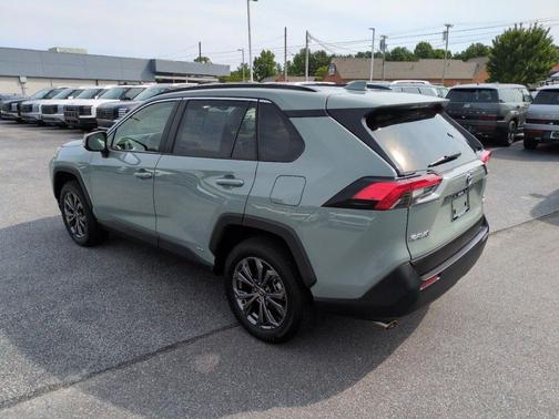 2023 Toyota RAV4 Hybrid XLE Premium