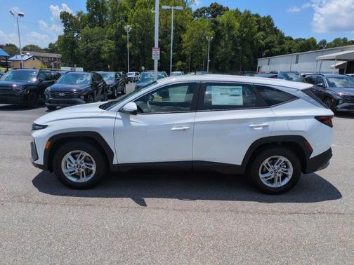 Serenity White Pearl 2026 Hyundai TUCSON SE