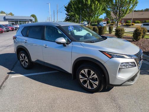 Brilliant Silver Metallic 2023 Nissan Rogue SV