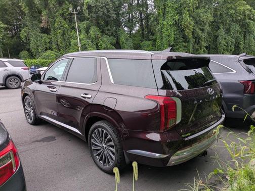Sierra Burgundy 2023 Hyundai PALISADE Calligraphy