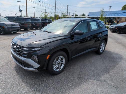 Phantom Black 2026 Hyundai TUCSON SE