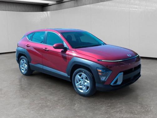 Ultimate Red Metallic 2027 Hyundai KONA SE