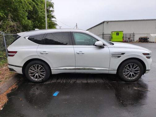 Uyuni White 2025 Genesis GV80 2.5T