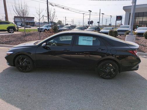 Abyss Black 2026 Hyundai ELANTRA Sport