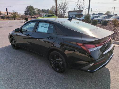 Abyss Black 2026 Hyundai ELANTRA Sport