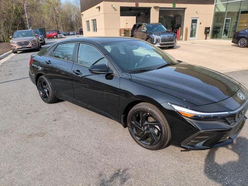 Abyss Black 2026 Hyundai ELANTRA Sport
