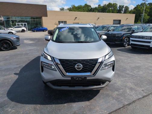 Brilliant Silver Metallic 2021 Nissan Rogue SV