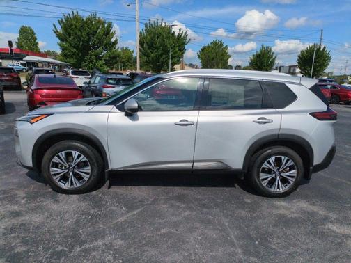 Brilliant Silver Metallic 2021 Nissan Rogue SV