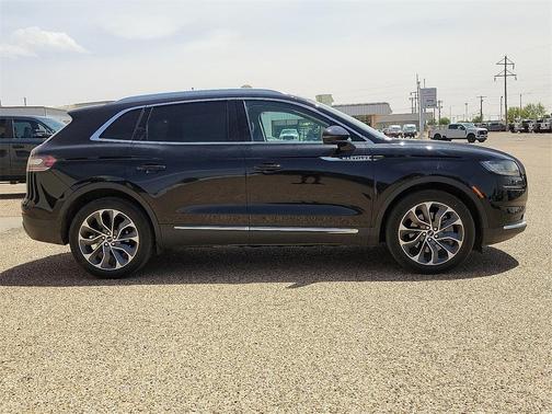 2022 Lincoln Nautilus Reserve