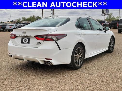 2022 Toyota Camry SE