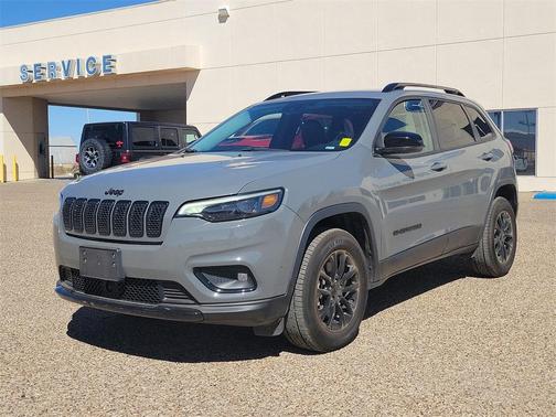 2023 Jeep Cherokee Altitude Lux