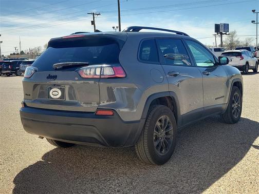 2023 Jeep Cherokee Altitude Lux