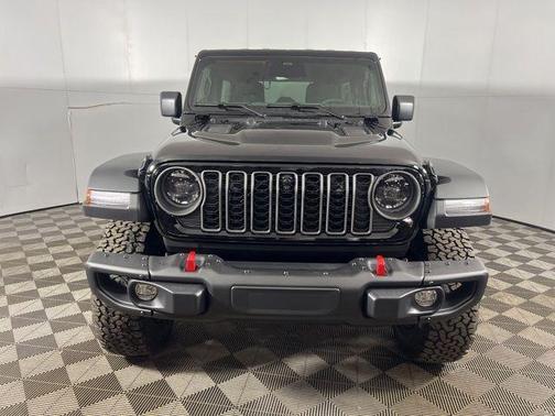 Black Clearcoat 2026 Jeep Wrangler Rubicon
