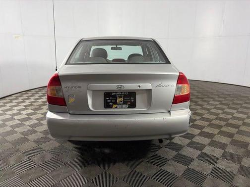 Silver Mist 2001 Hyundai Accent GL